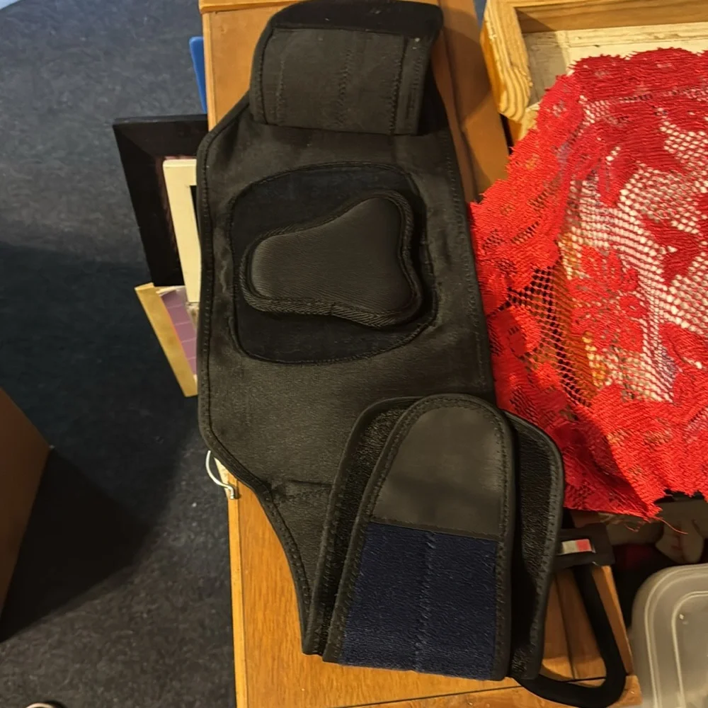 Mueller Back Brace - Picture 3 of 3